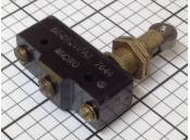 USED Roller Plunger Actuator Micro Switch BZ-2RQ18-A2